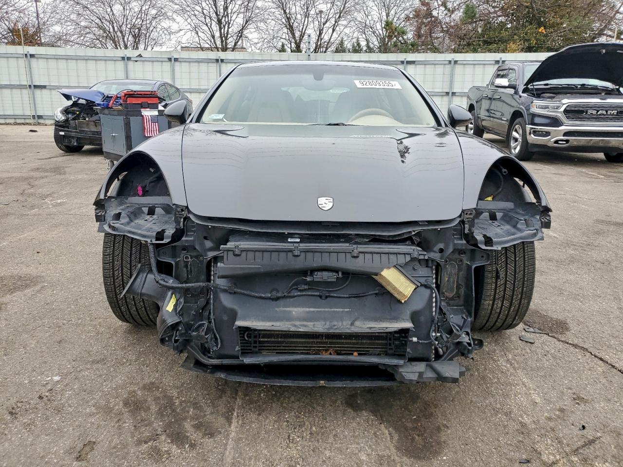 2011 PORSCHE Panamera