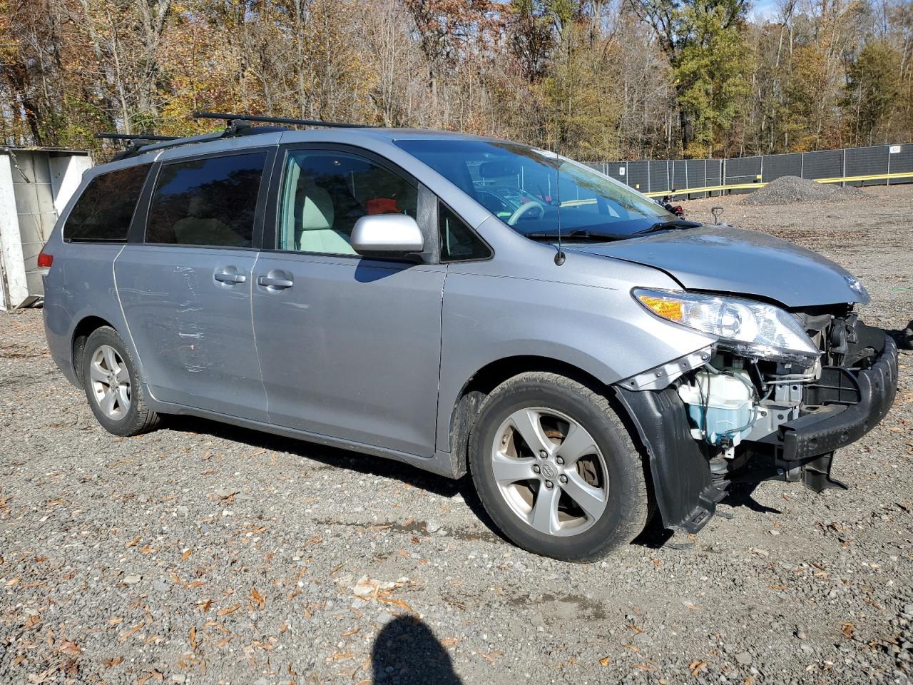 2014 TOYOTA SIENNA