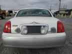2002 LINCOLN Town Car