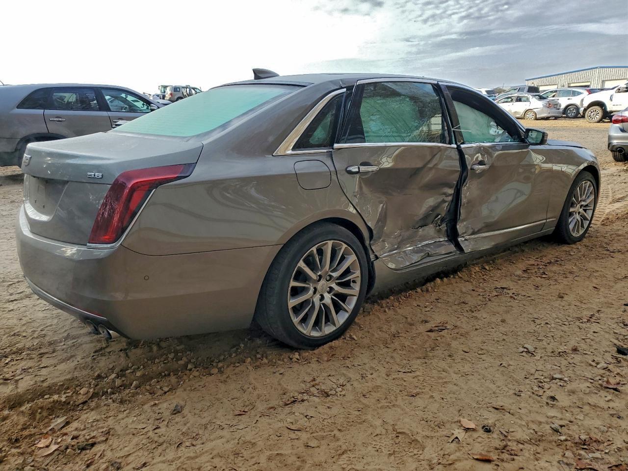 2017 CADILLAC CT6
