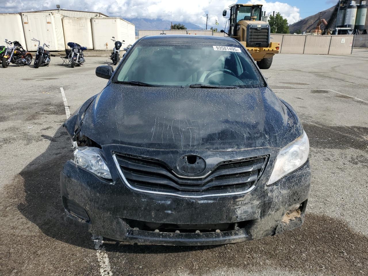 2011 TOYOTA CAMRY