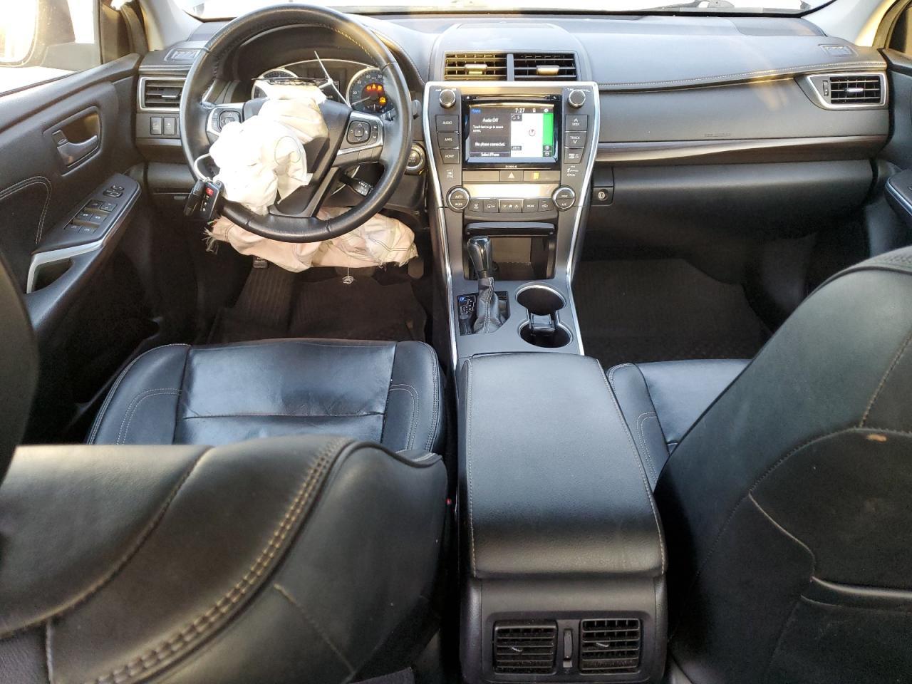 2016 TOYOTA CAMRY