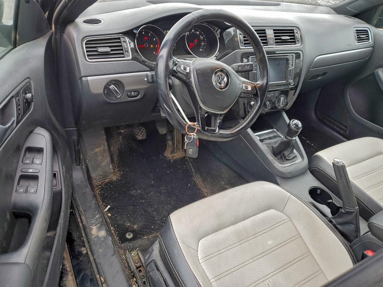 2016 VOLKSWAGEN JETTA