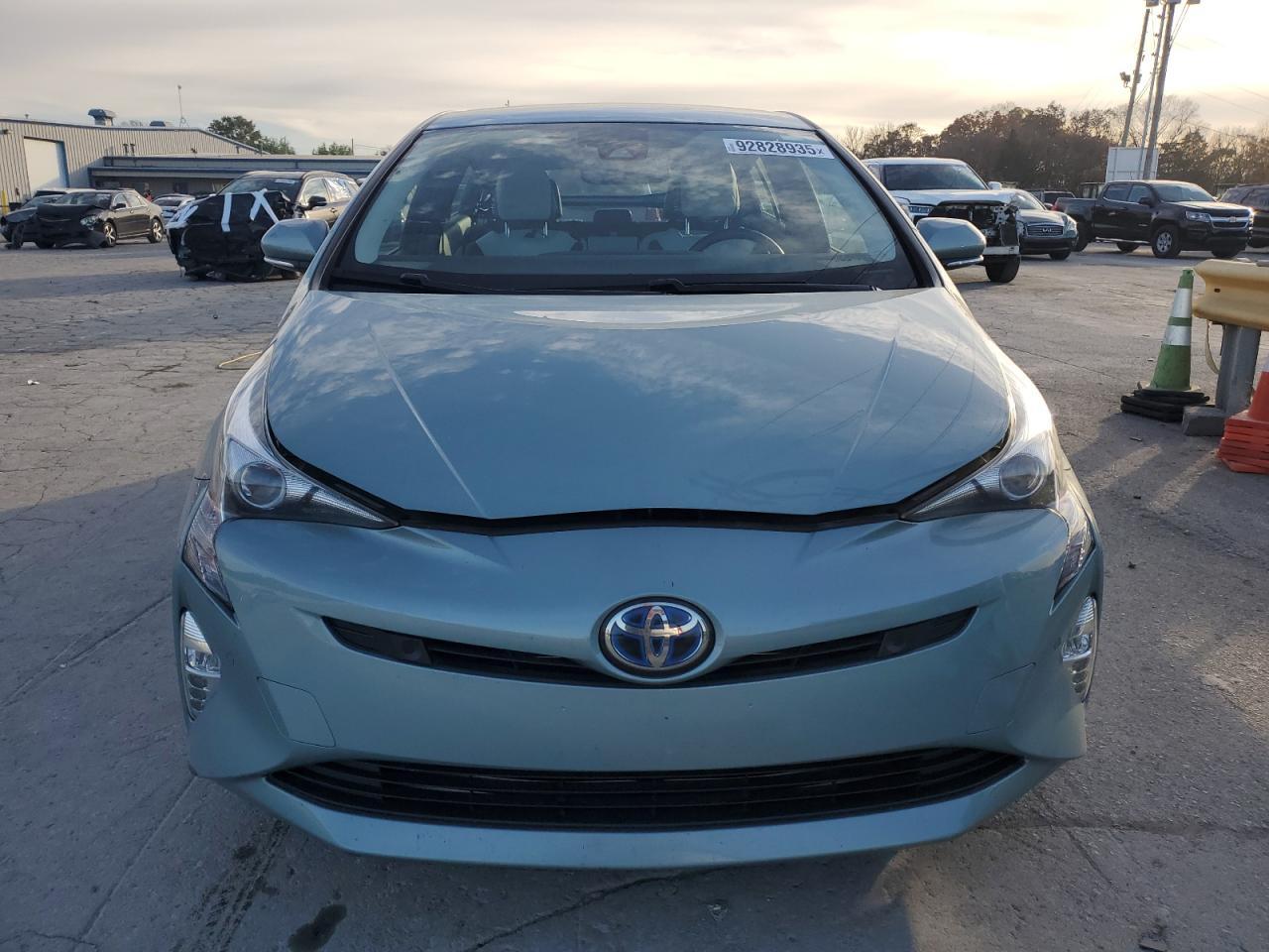2017 TOYOTA PRIUS