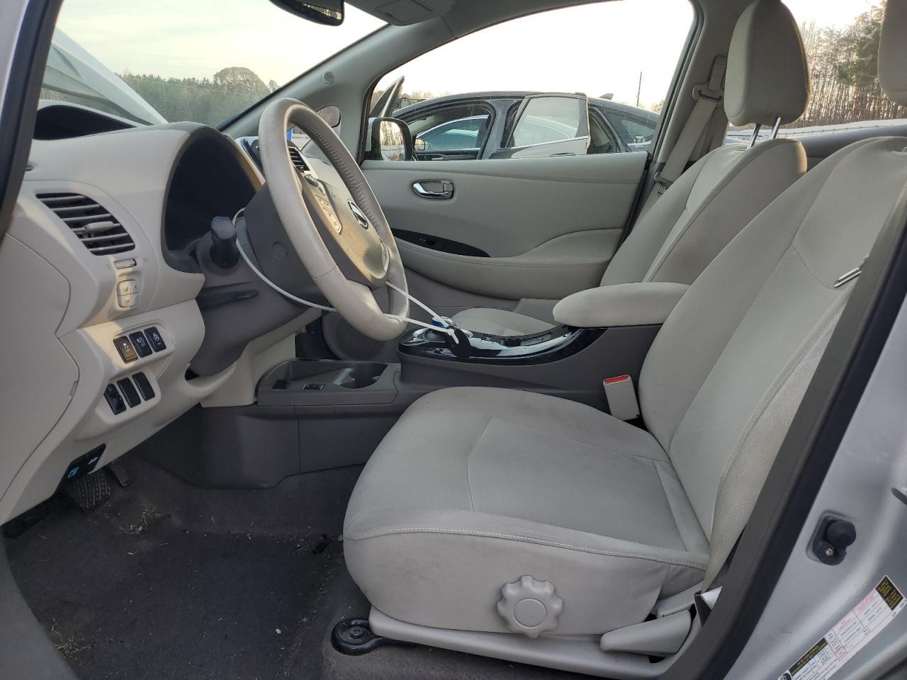 2012 NISSAN LEAF