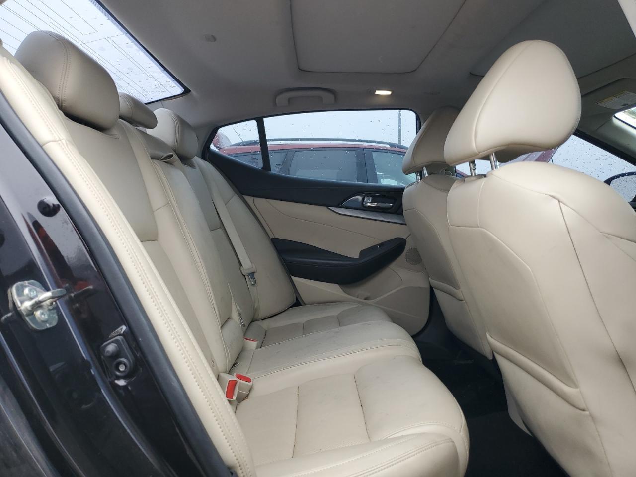 2017 NISSAN Maxima