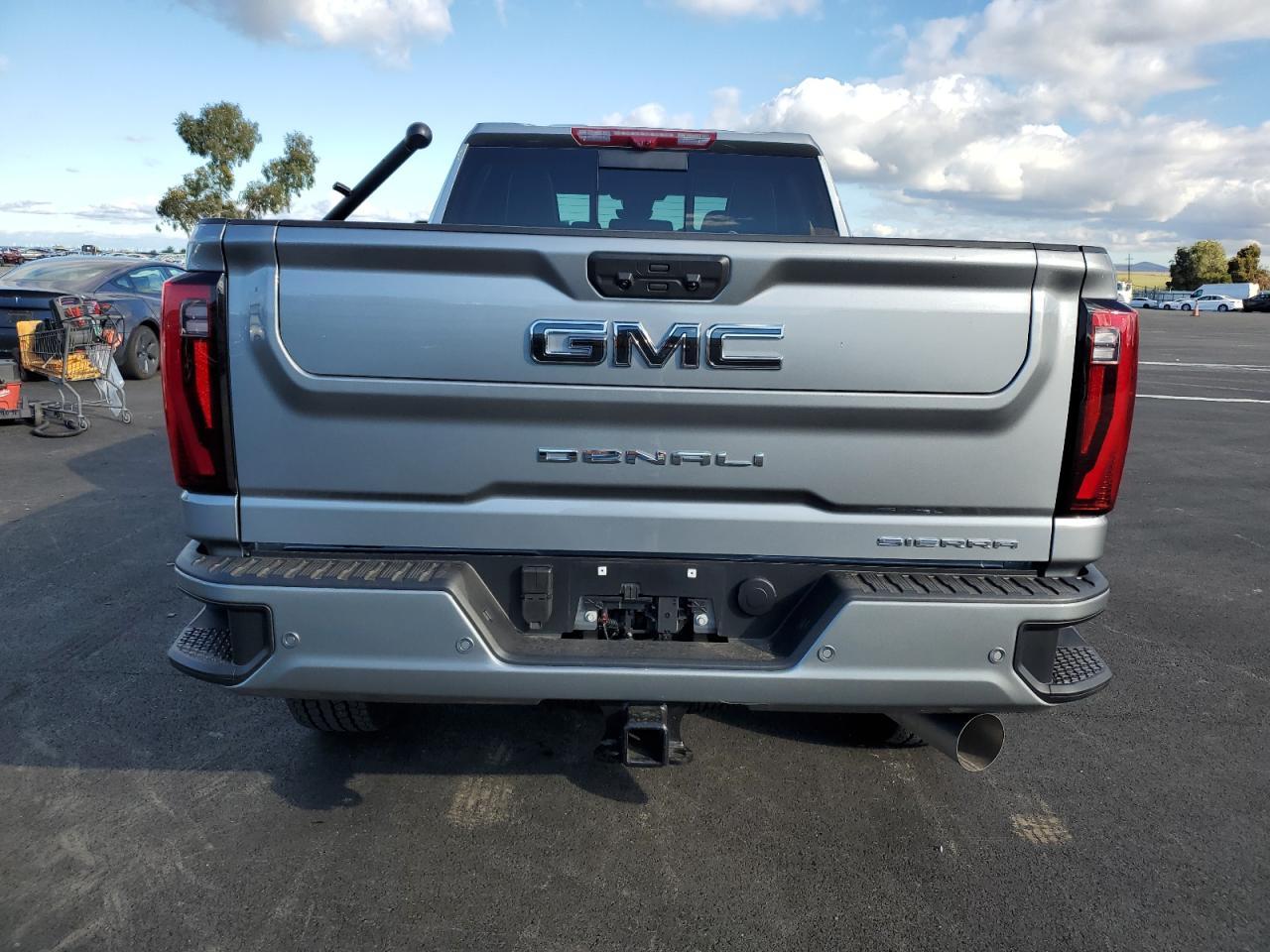 2025 GMC Sierra