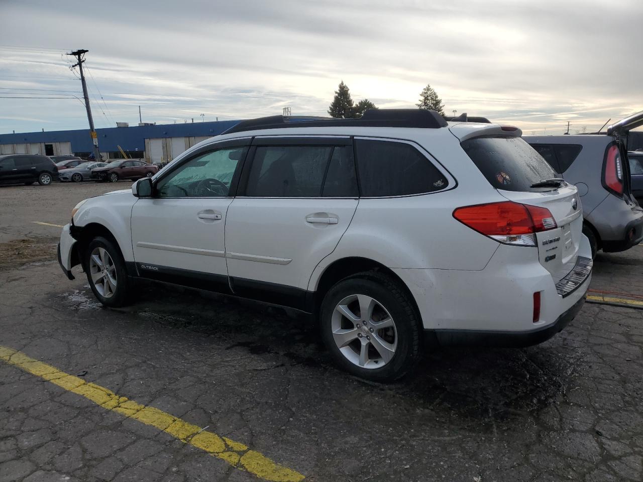 2013 SUBARU Outback