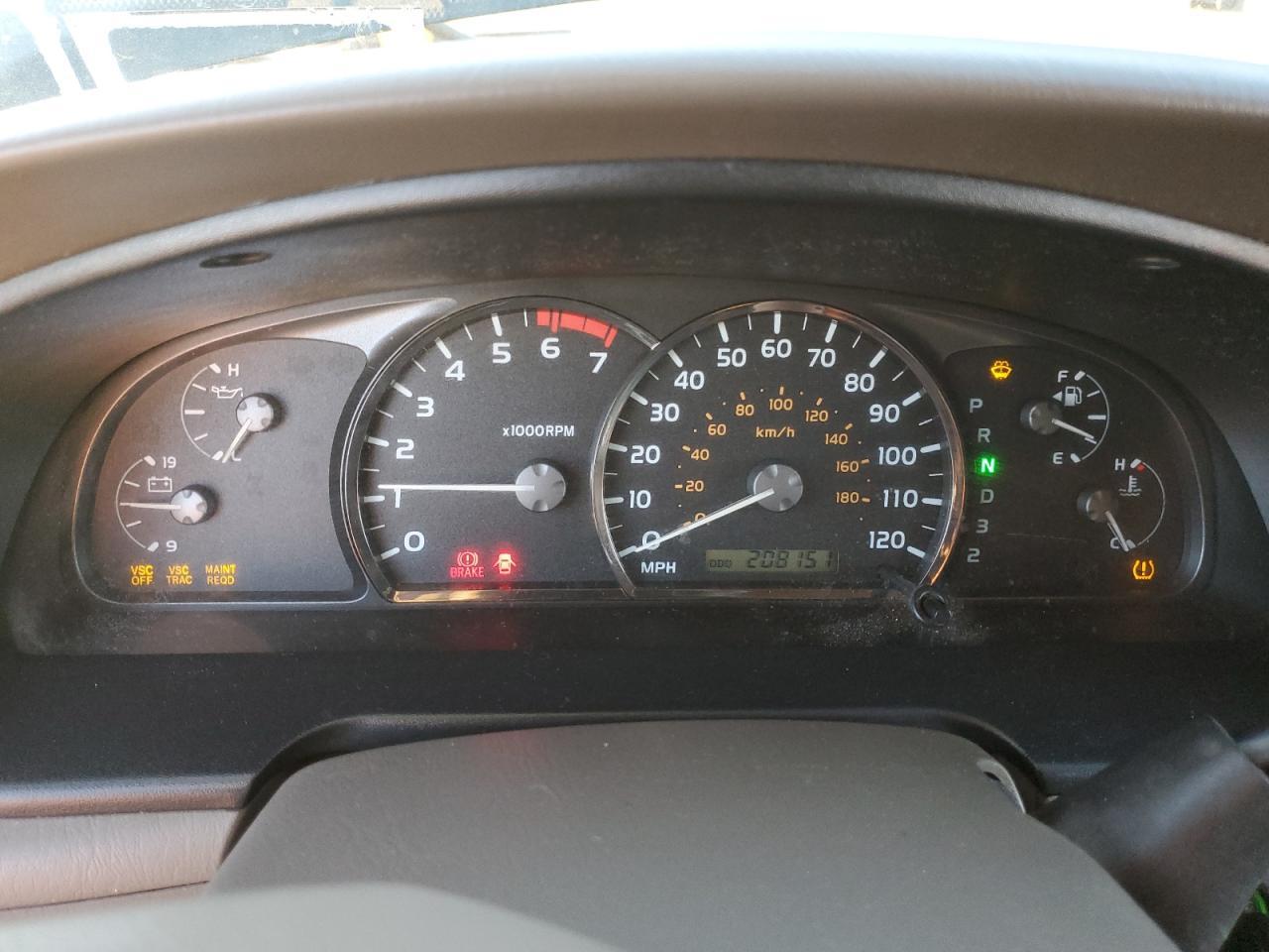 2005 TOYOTA Sequoia