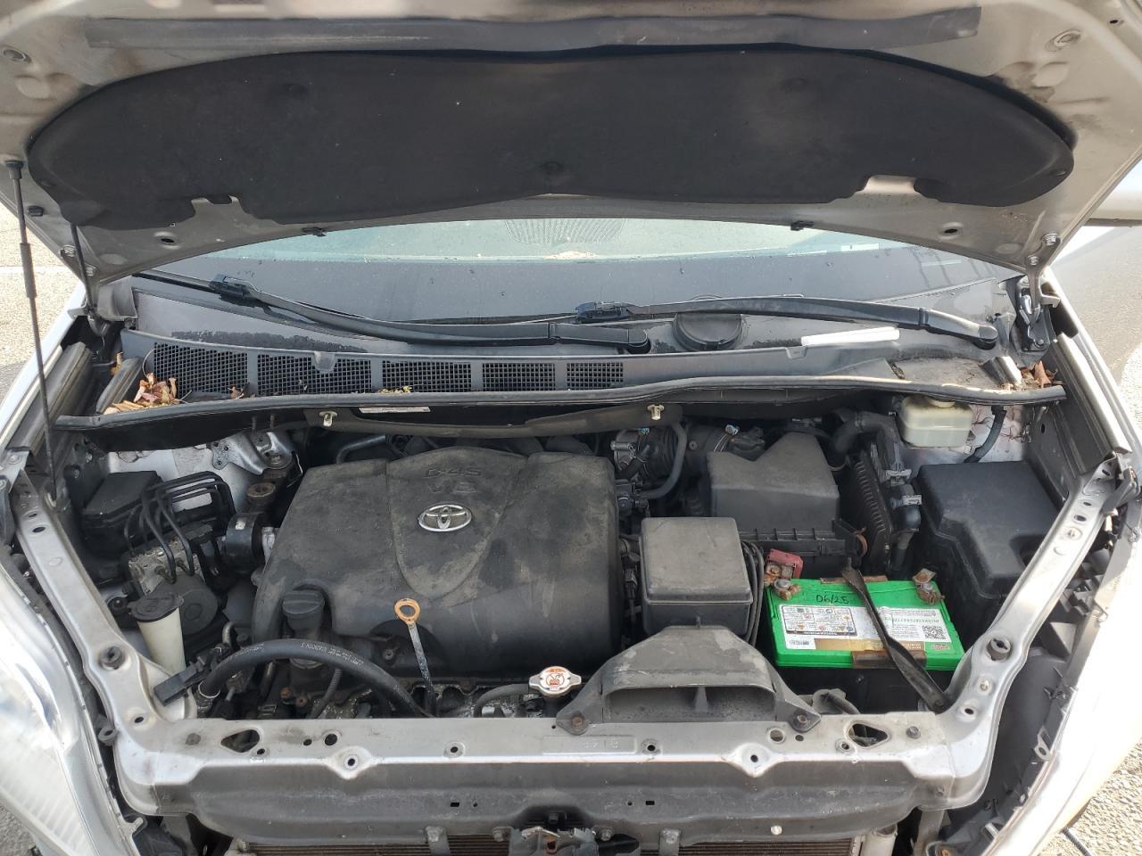 2017 TOYOTA SIENNA