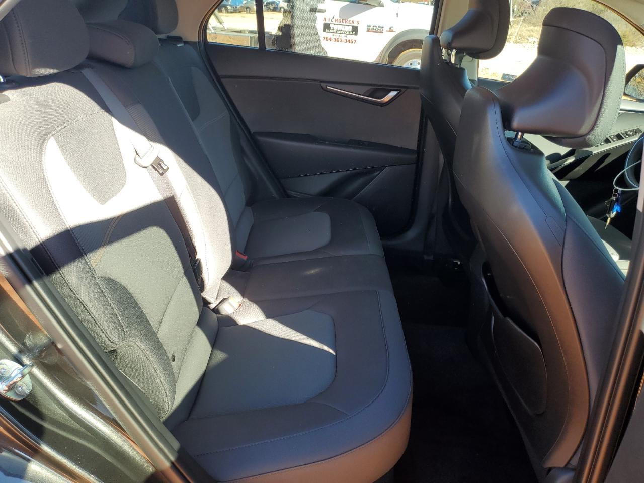 2025 KIA Niro