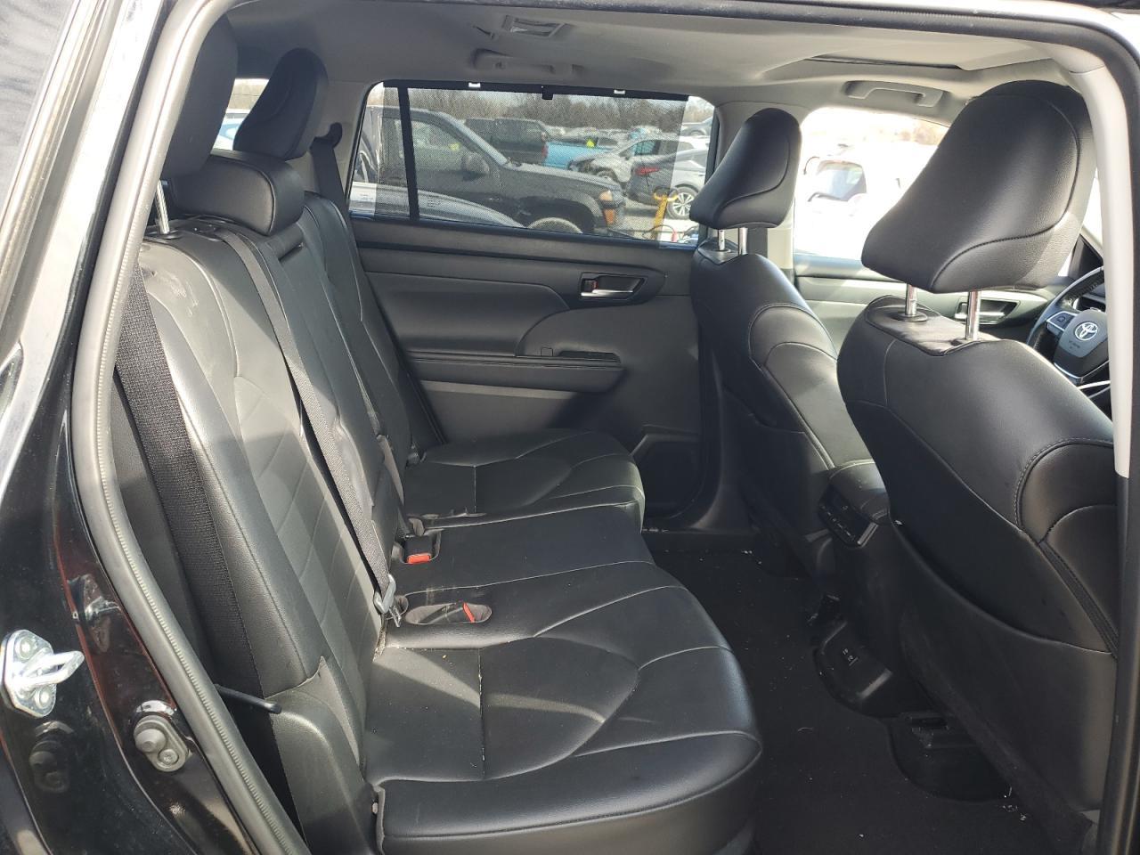 2021 TOYOTA HIGHLANDER