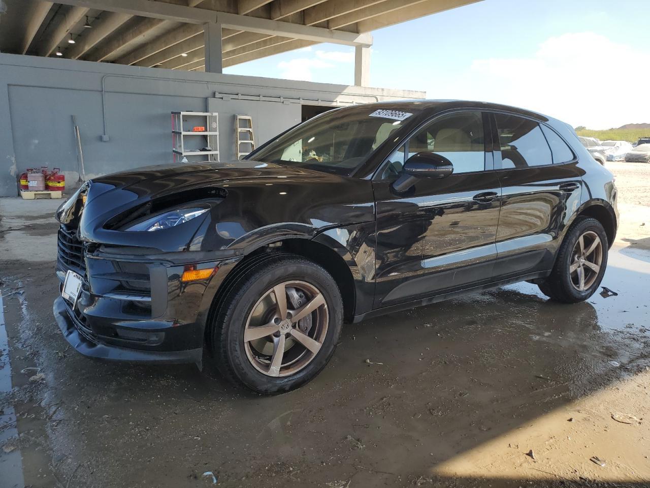 2021 PORSCHE Macan