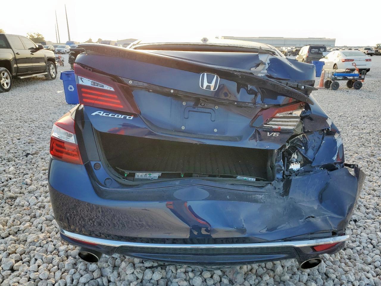 2016 HONDA ACCORD