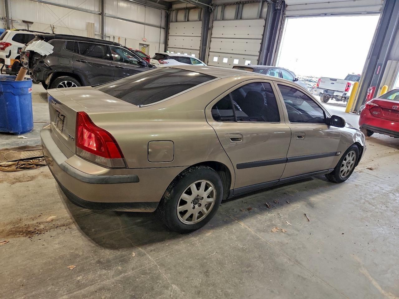 2002 VOLVO S60