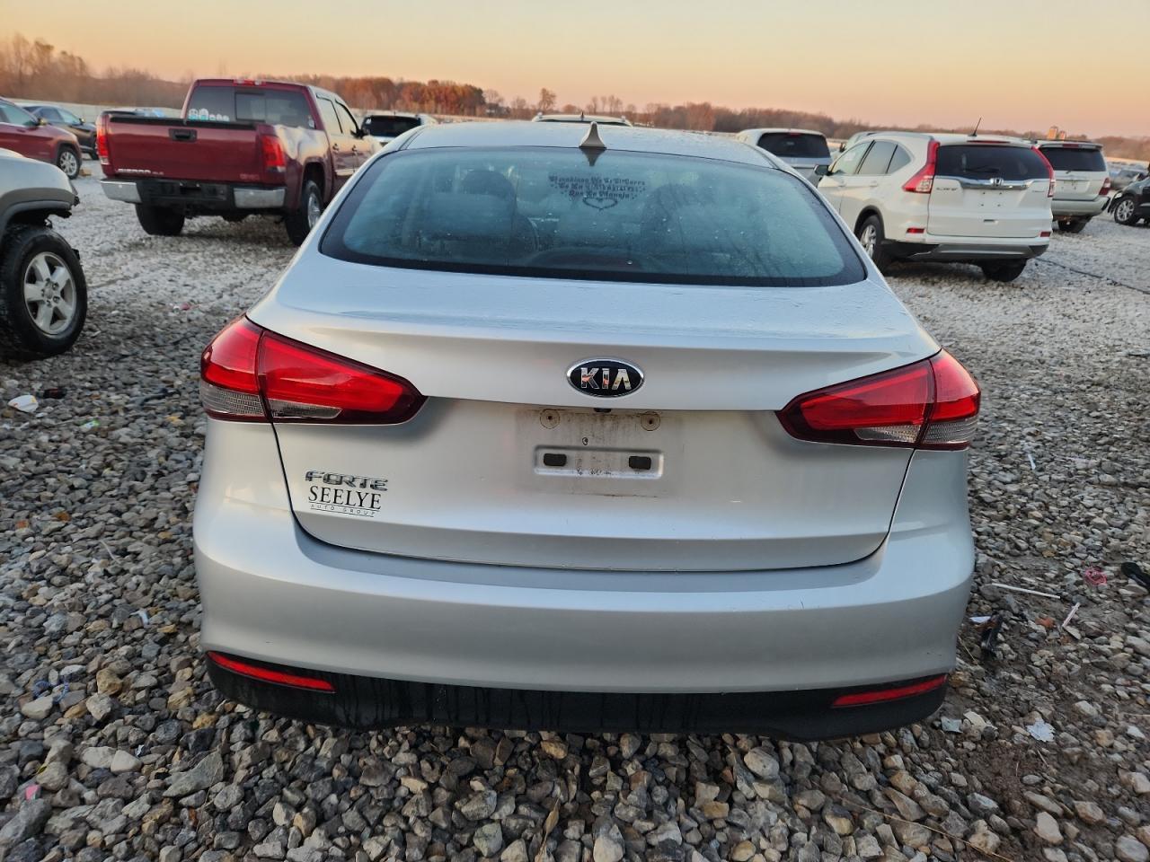 2017 KIA FORTE
