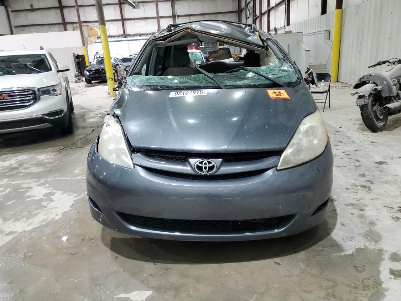 2007 TOYOTA SIENNA