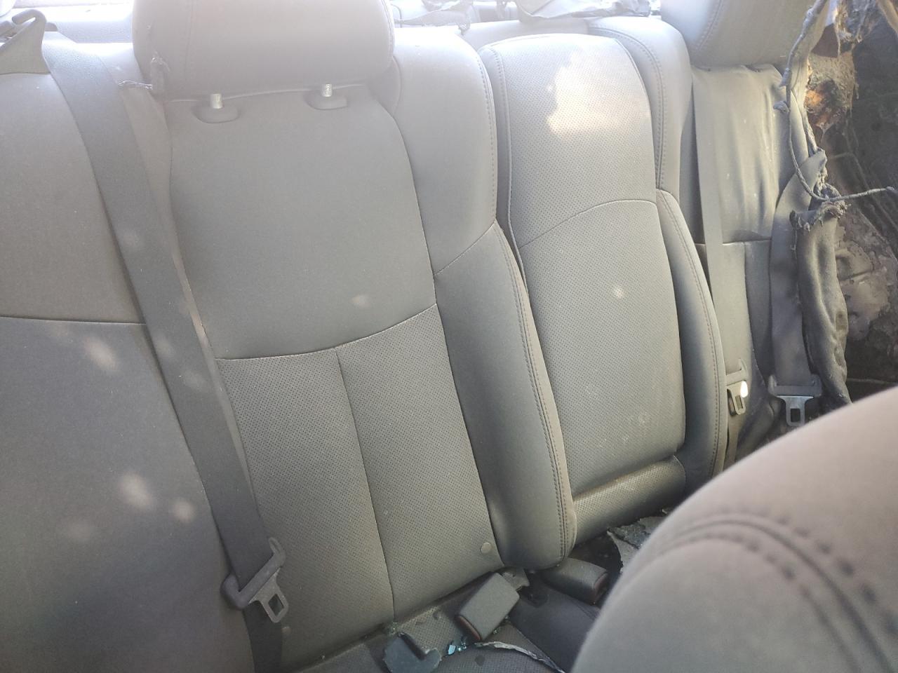2010 NISSAN Maxima