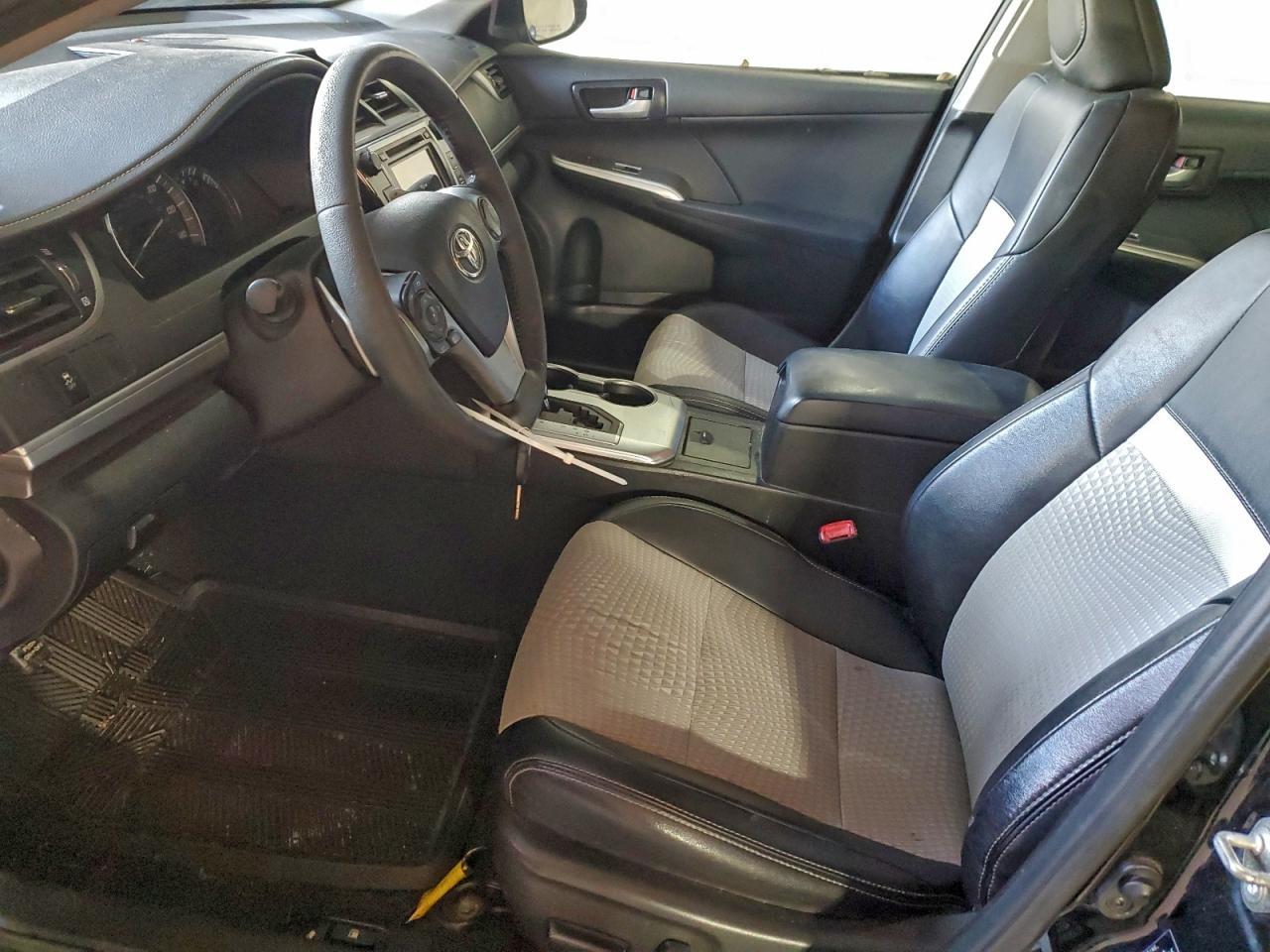 2014 TOYOTA CAMRY