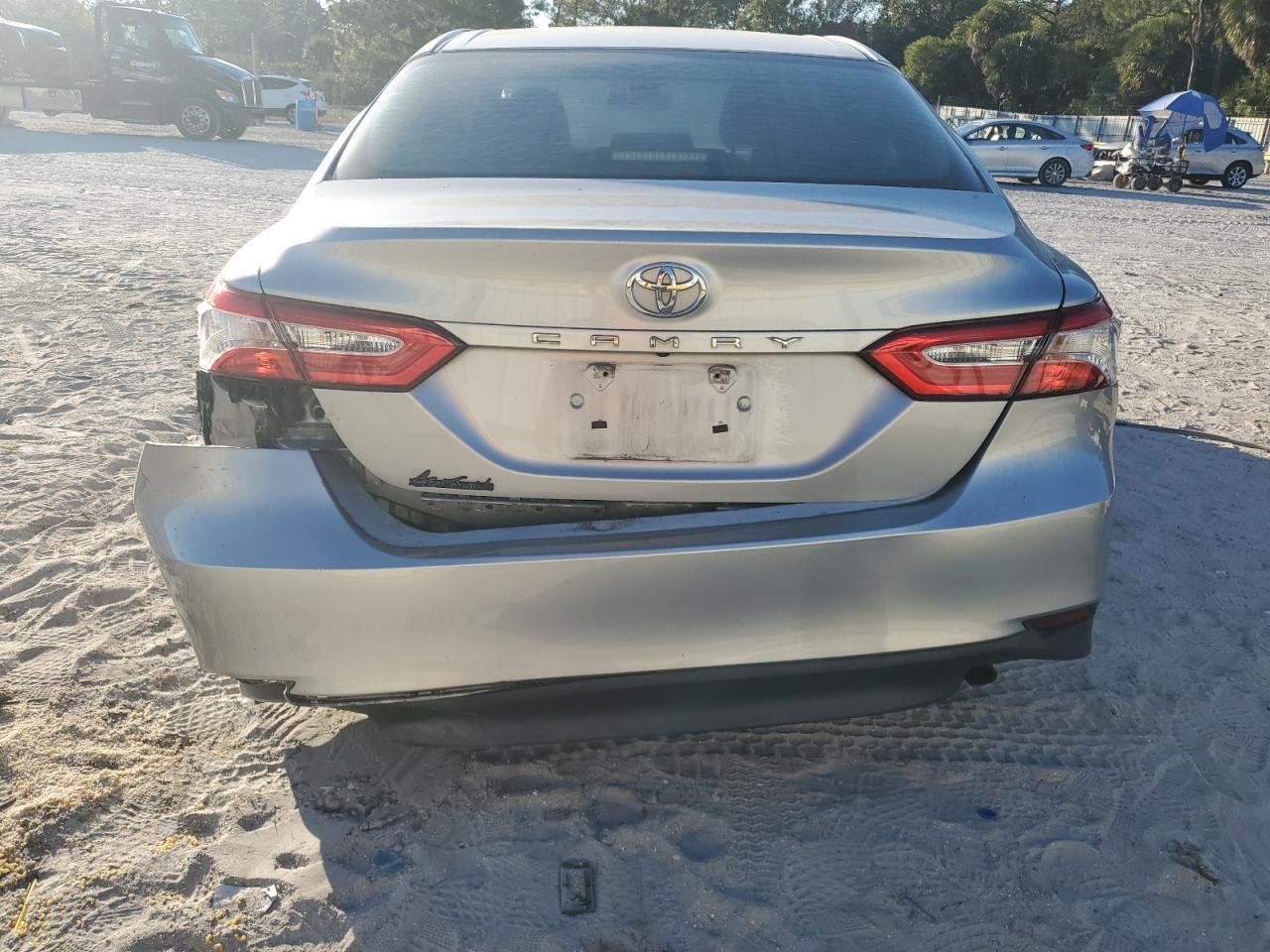 2018 TOYOTA CAMRY
