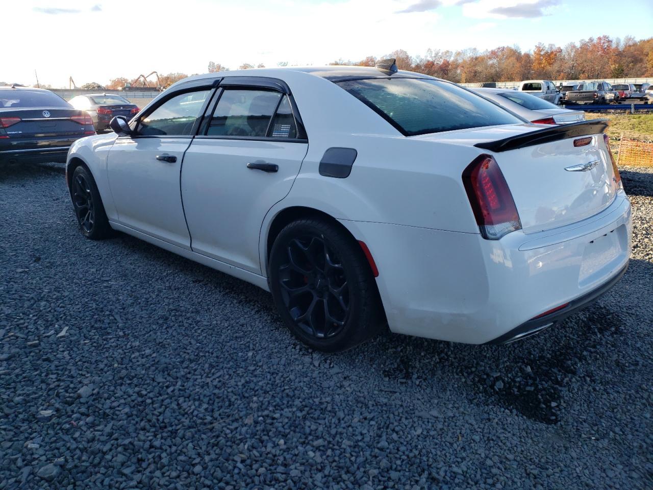 2019 CHRYSLER 300