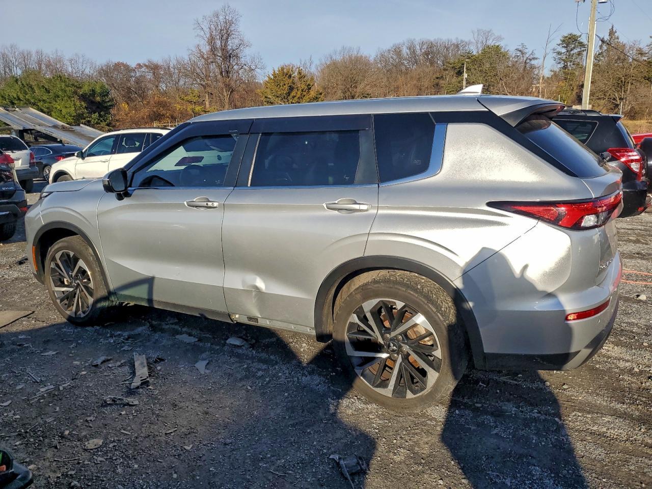 2022 MITSUBISHI outlander