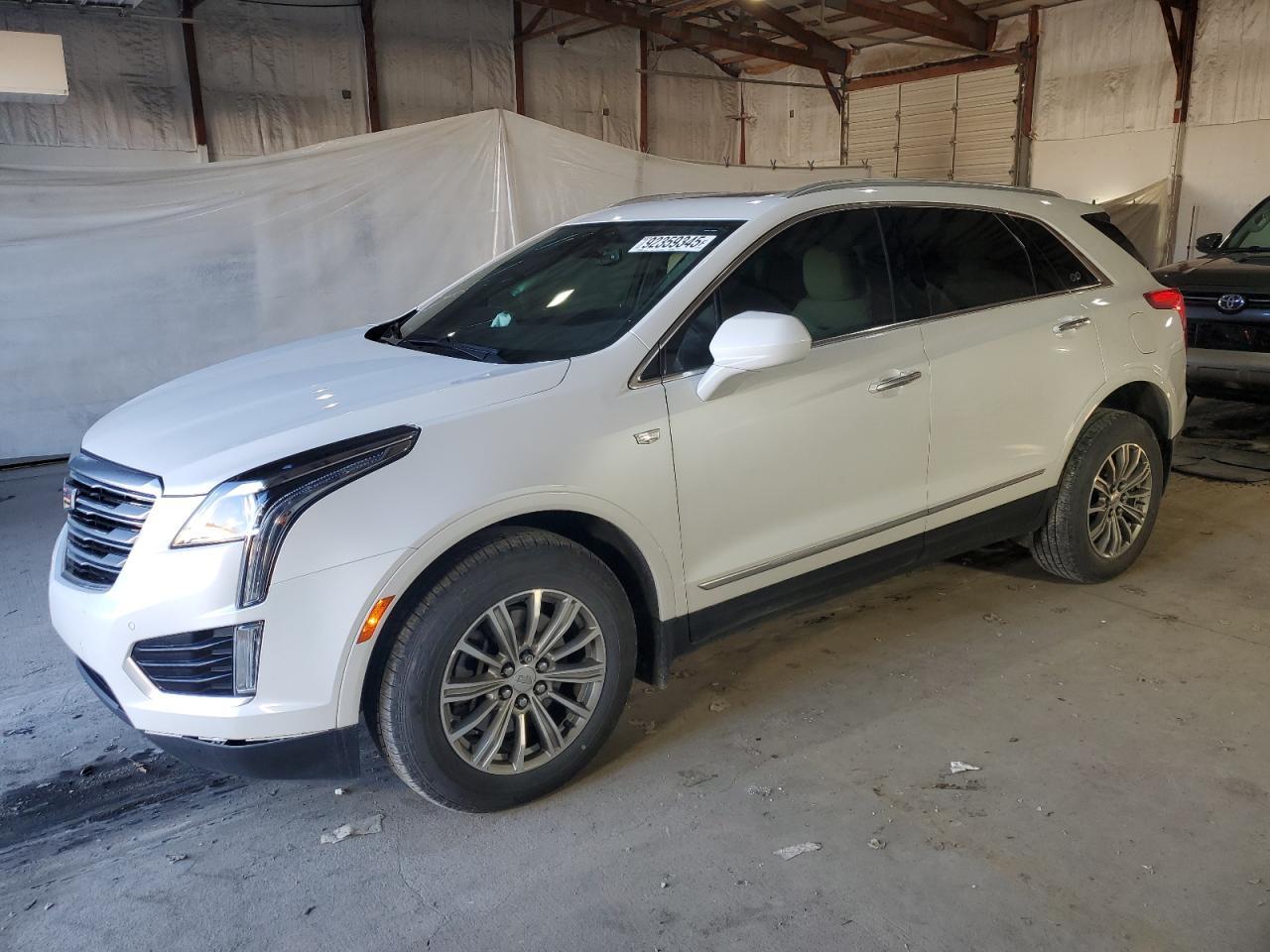 2017 CADILLAC XT5
