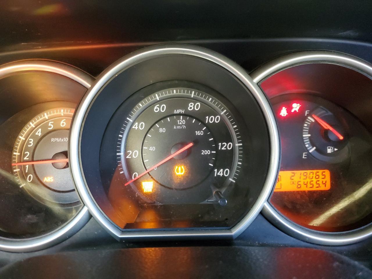 2010 NISSAN VERSA
