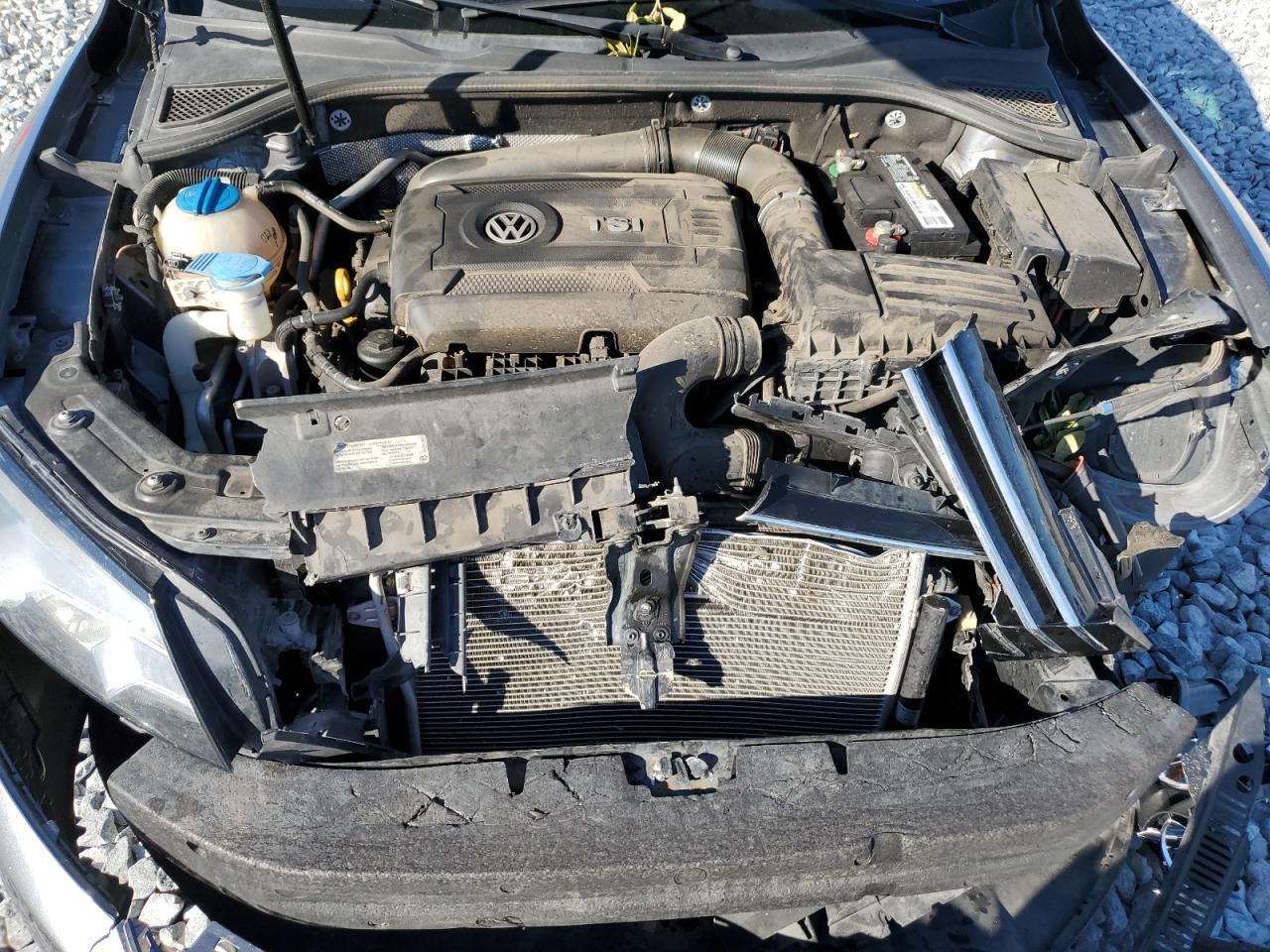 2015 VOLKSWAGEN Passat