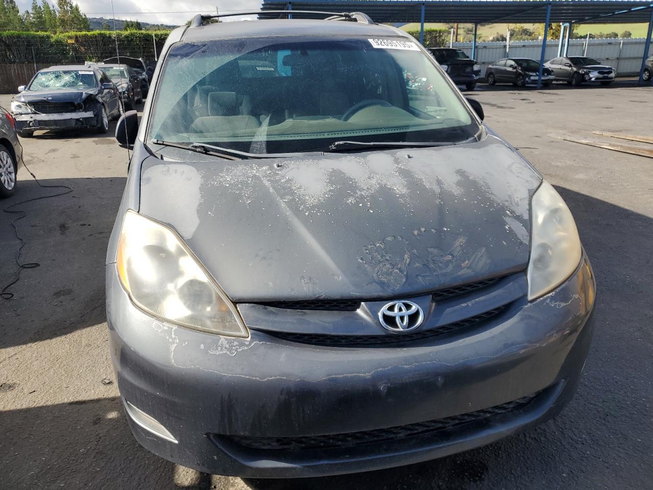 2008 TOYOTA SIENNA