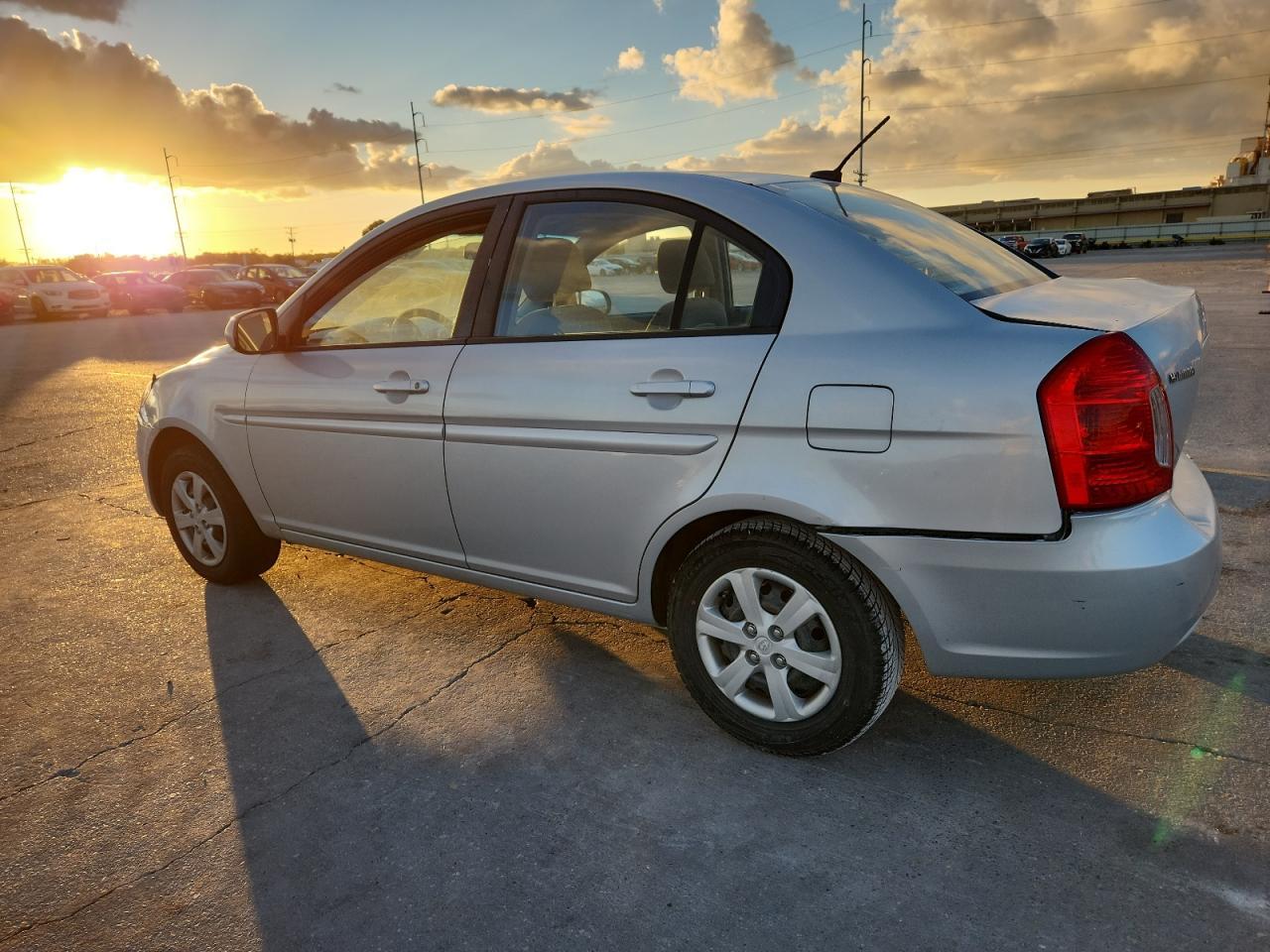 2011 HYUNDAI ACCENT