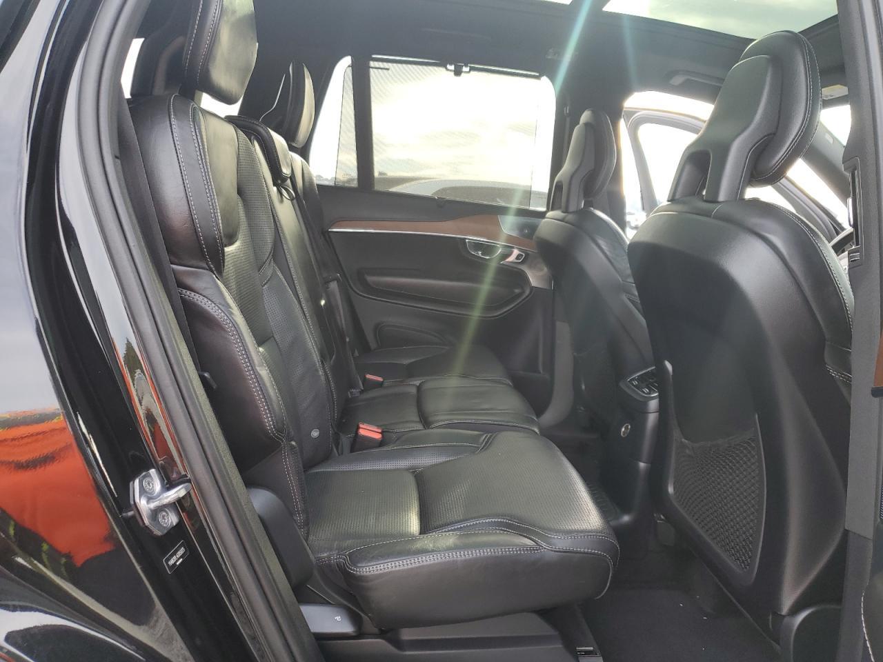 2016 VOLVO XC90