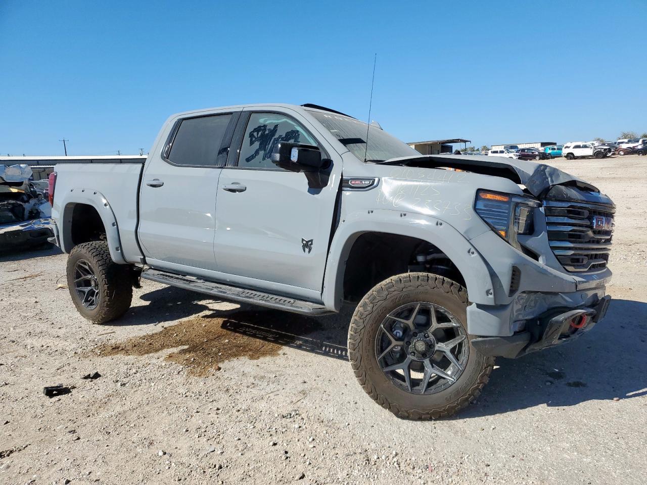 2025 GMC Sierra