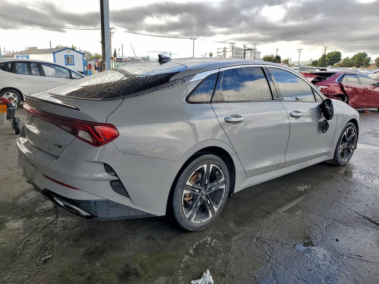 2022 KIA K5