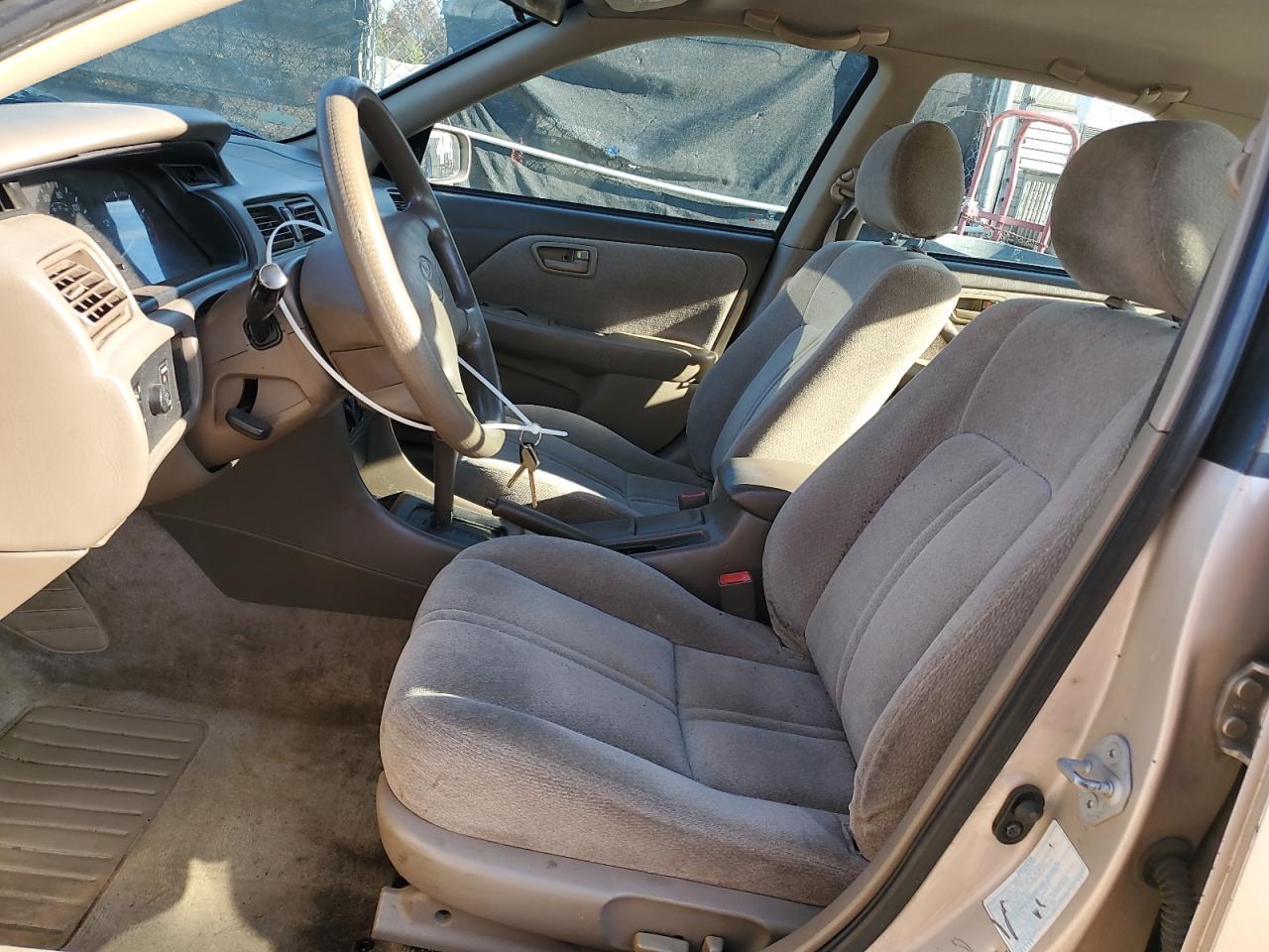 2001 TOYOTA CAMRY