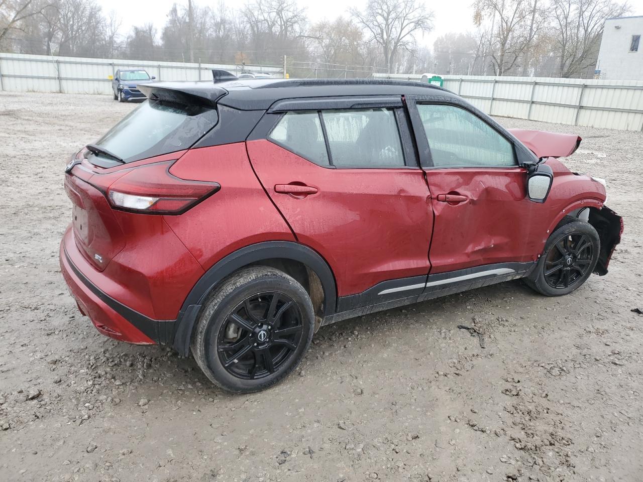 2024 NISSAN KICKS