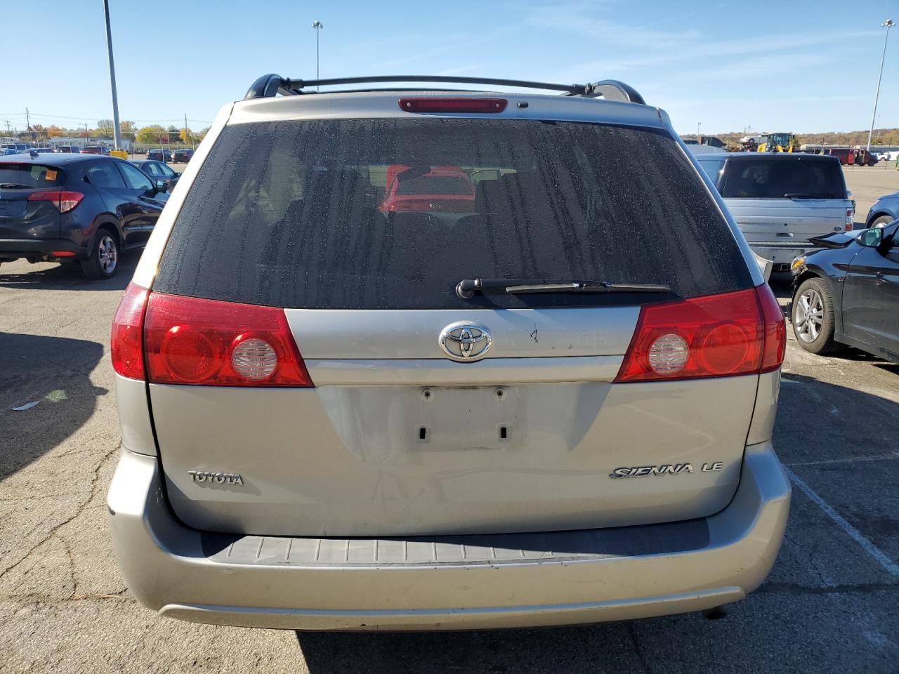 2006 TOYOTA SIENNA