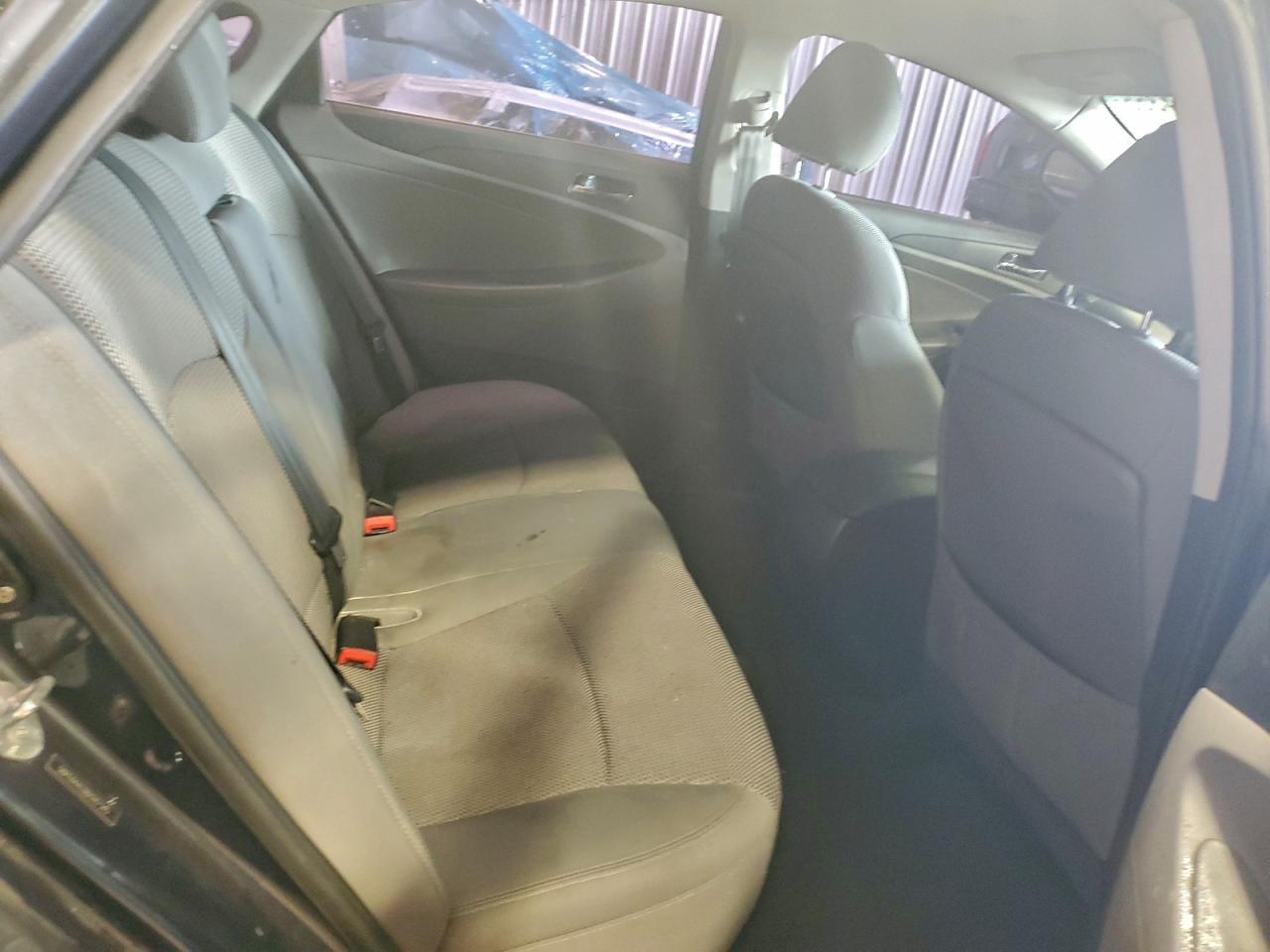 2011 HYUNDAI SONATA