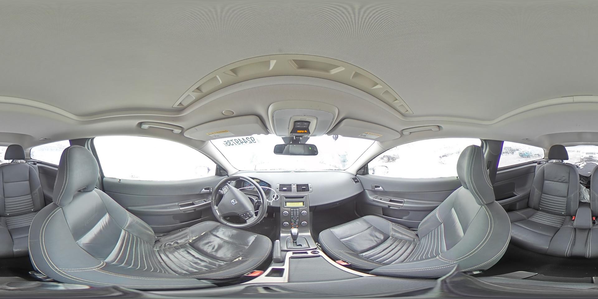 2013 VOLVO C30