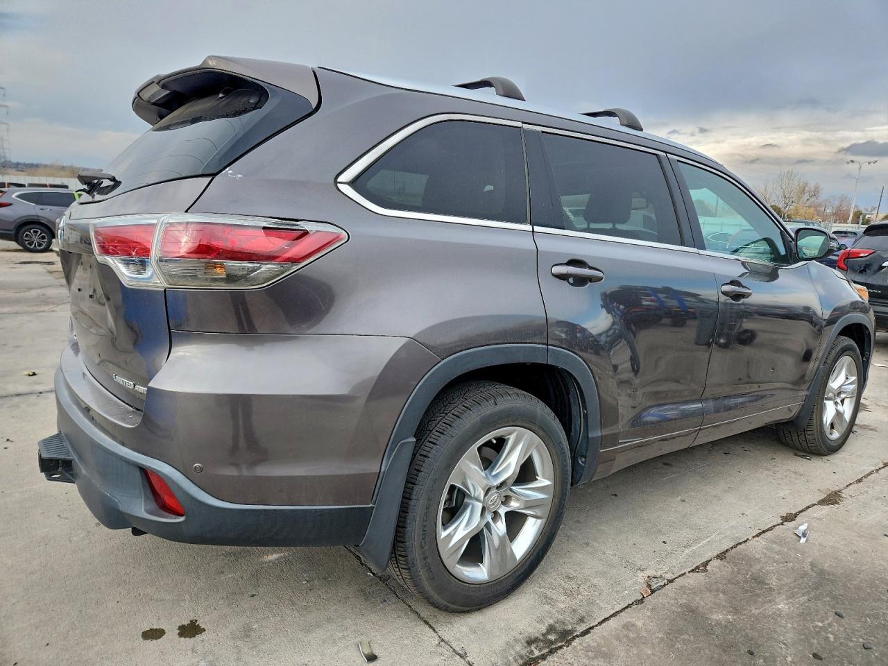 2015 TOYOTA HIGHLANDER