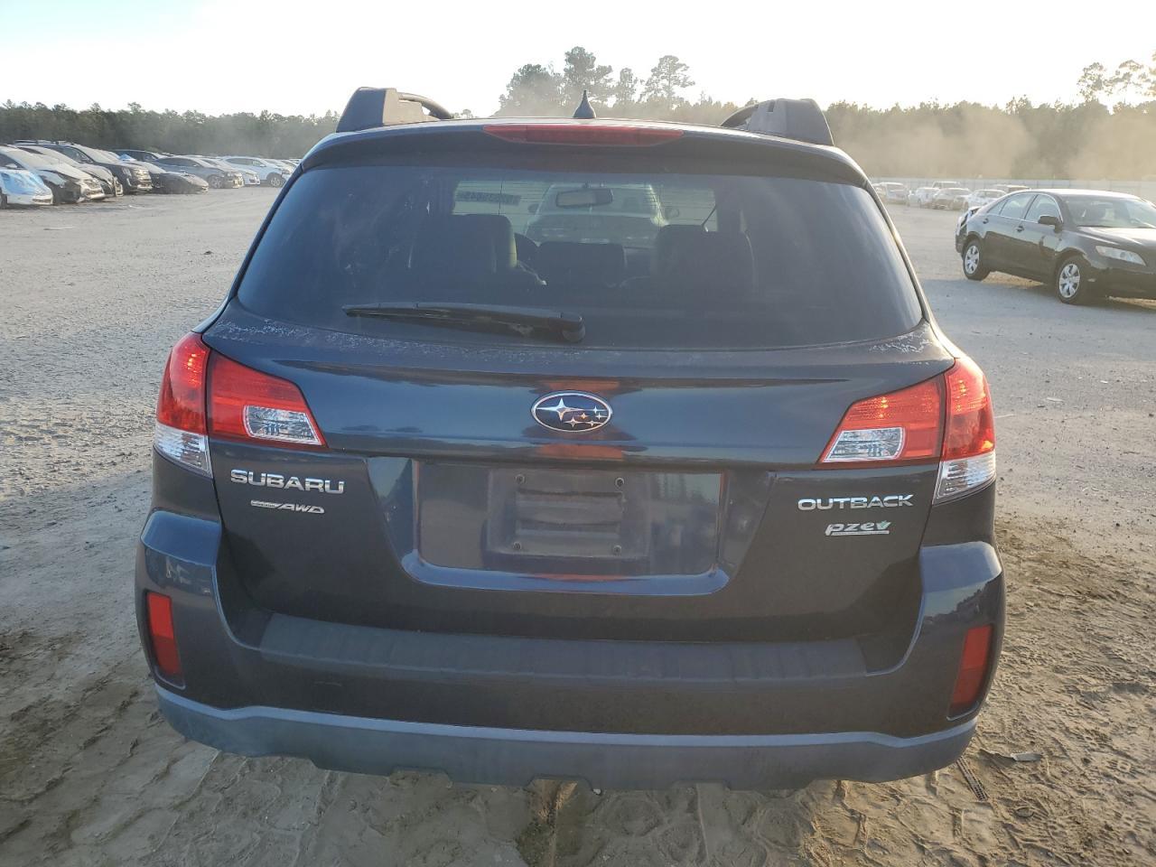 2013 SUBARU Outback