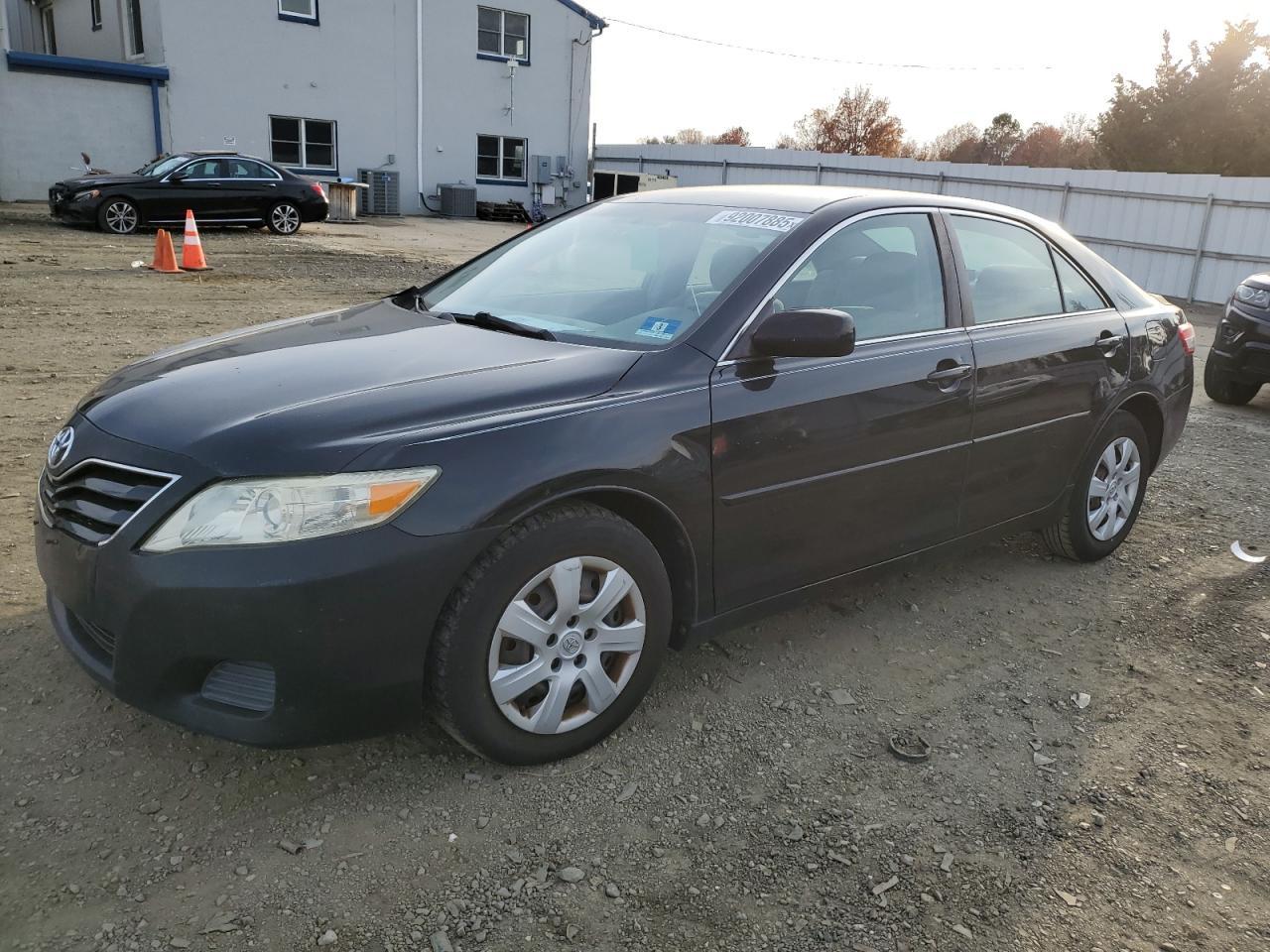 2011 TOYOTA CAMRY