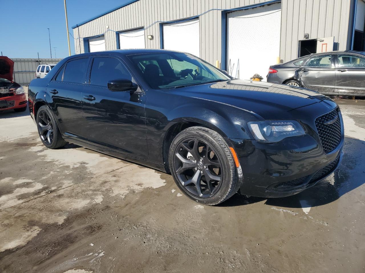2022 CHRYSLER 300