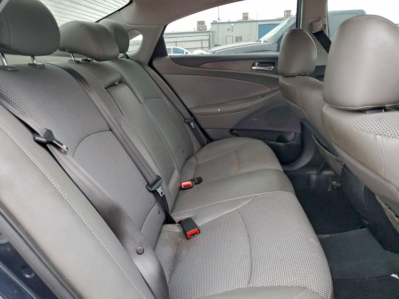 2013 HYUNDAI SONATA