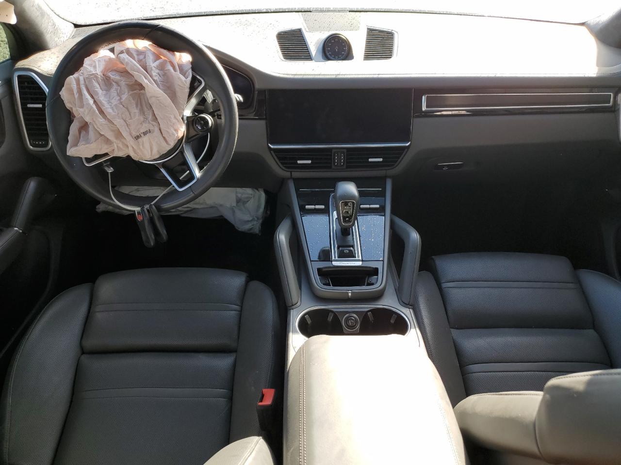 2021 PORSCHE CAYENNE