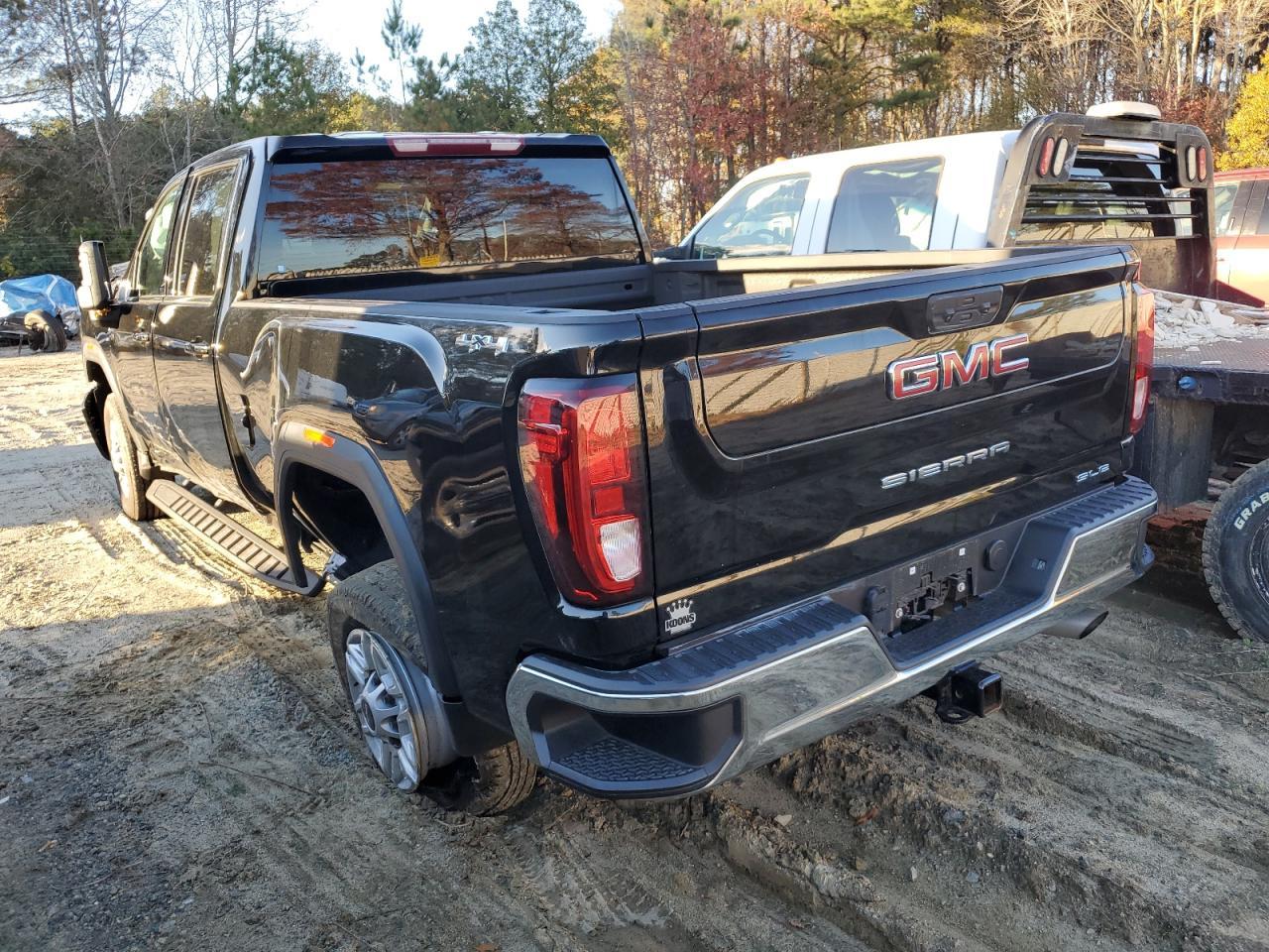 2024 GMC Sierra