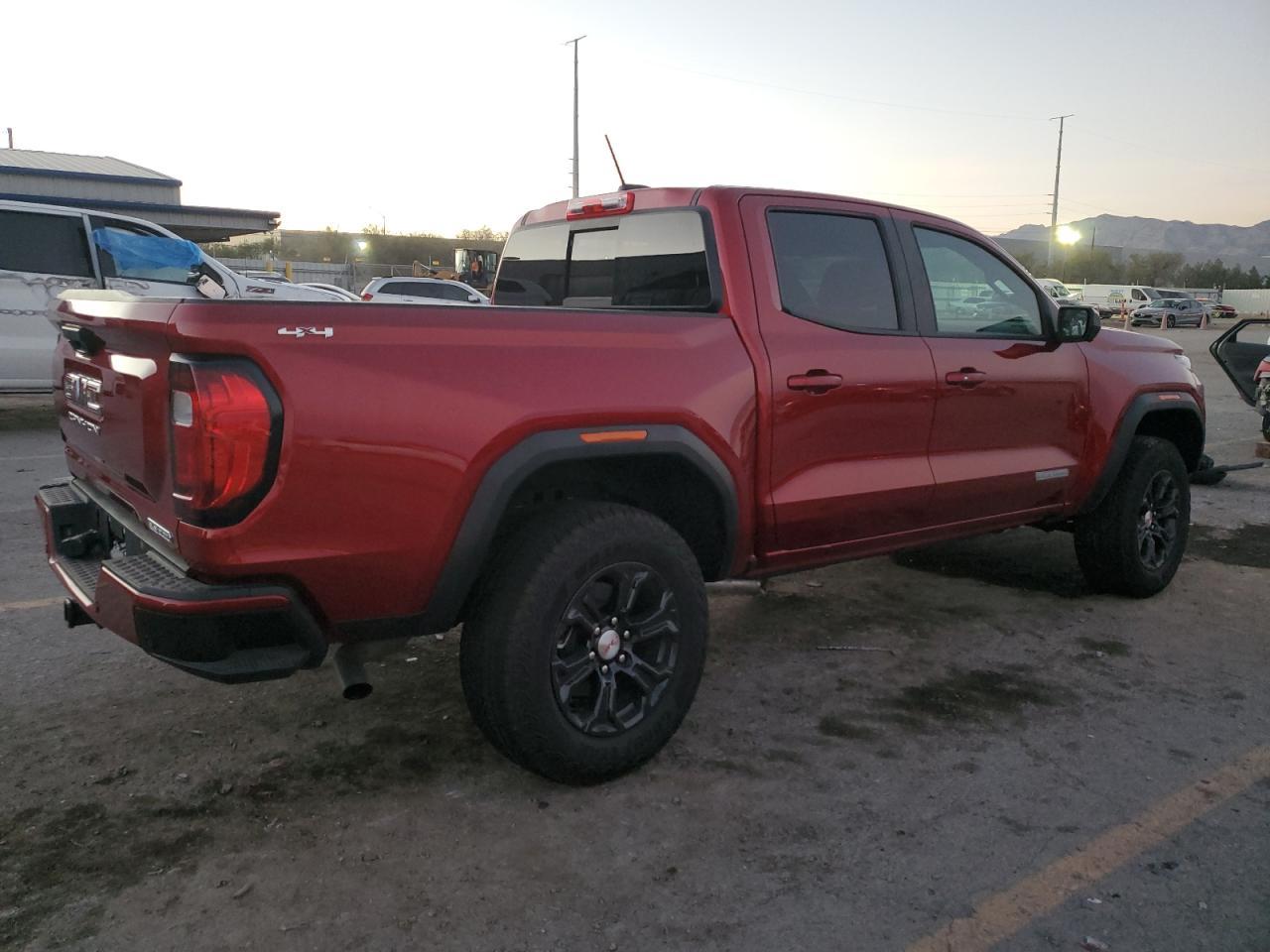 2024 GMC CANYON