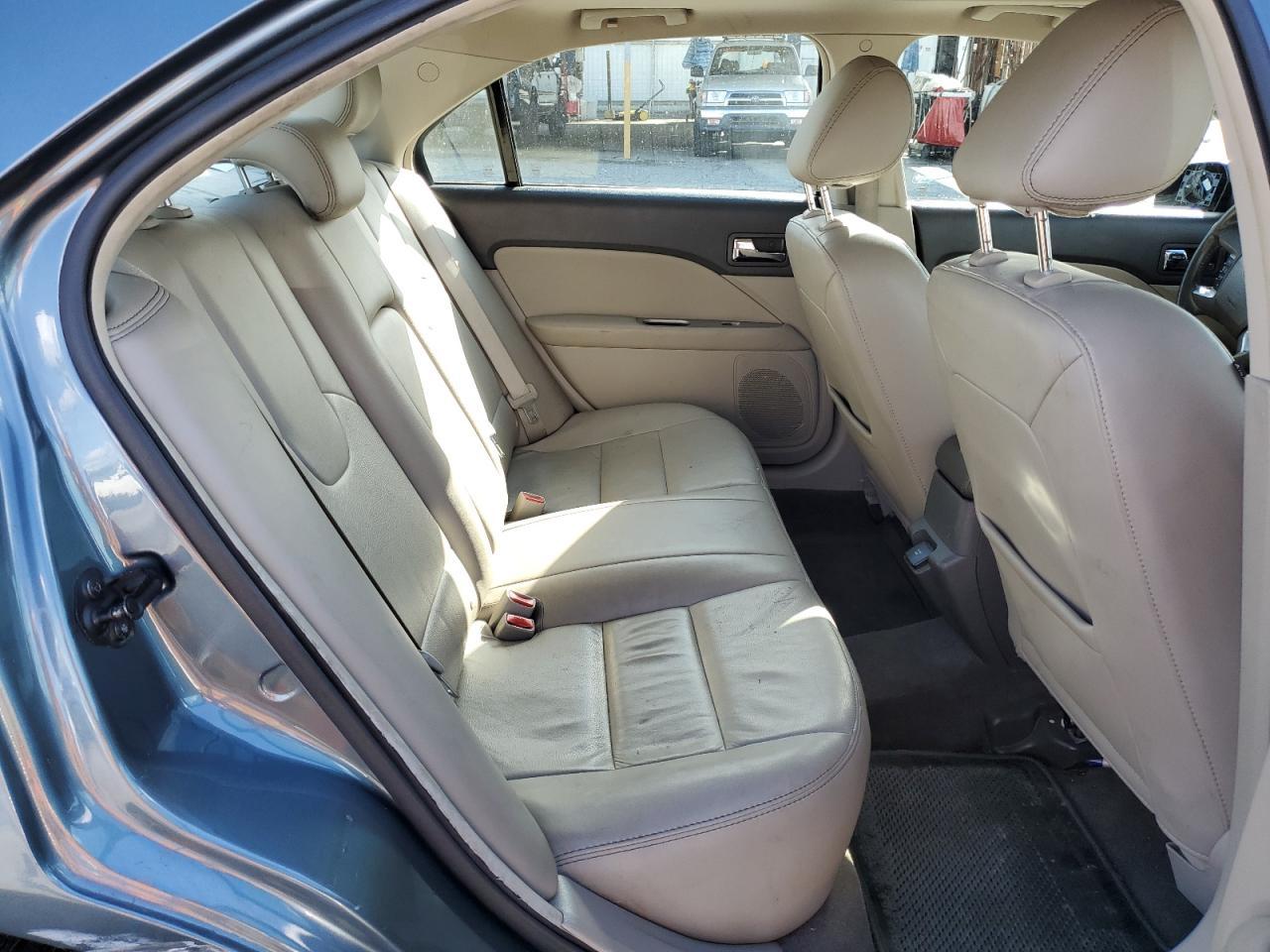 2011 FORD FUSION
