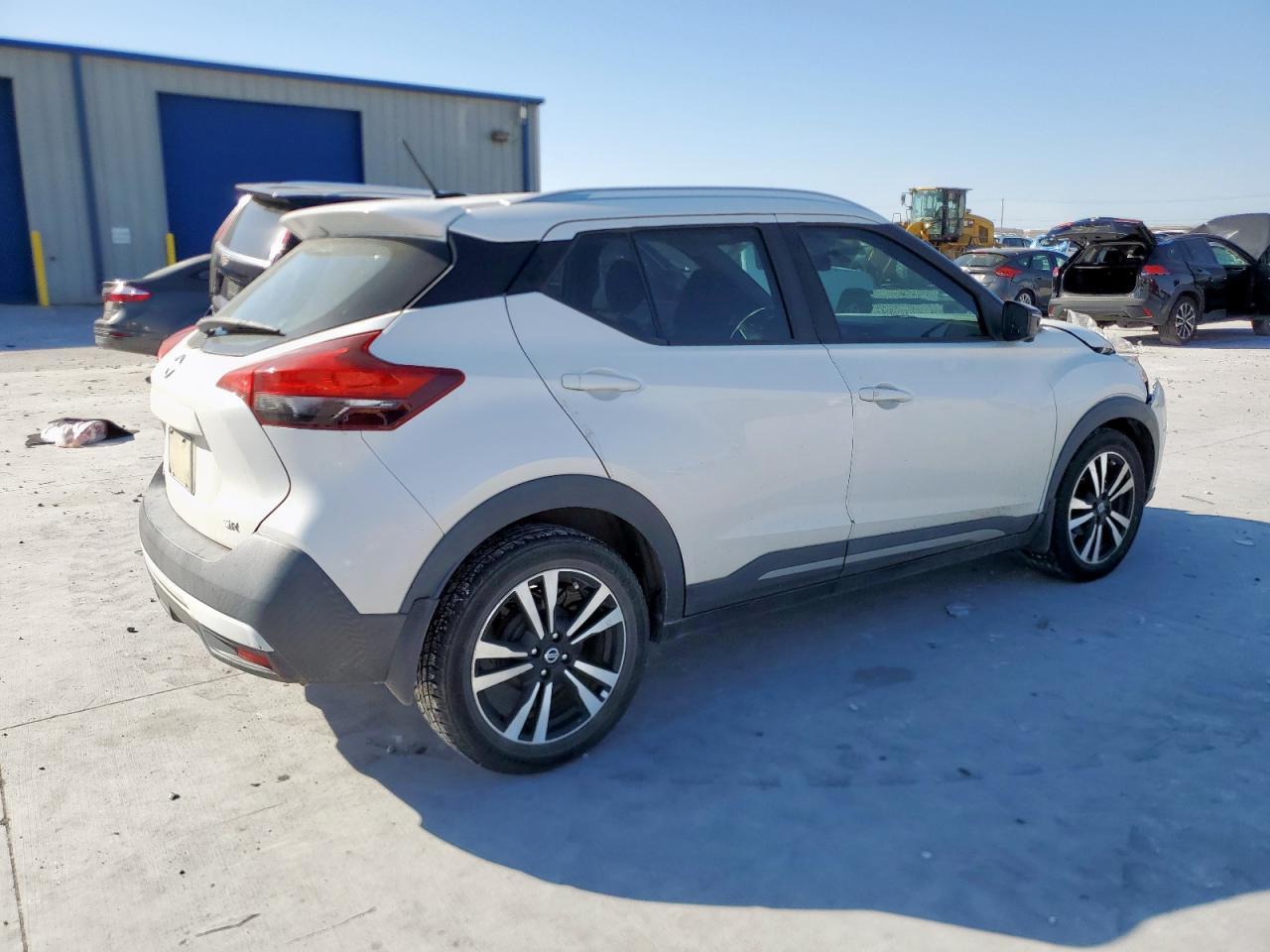 2019 NISSAN KICKS