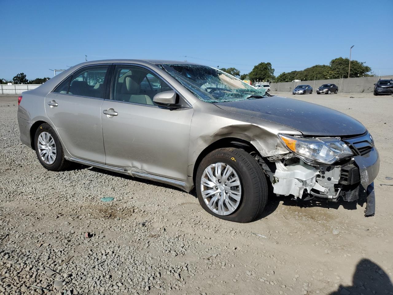 2014 TOYOTA CAMRY